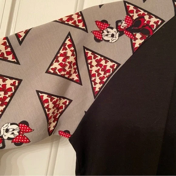 LulaRoe Disney Minnie Mouse‎ Randy shirt Size XS - Picture 6 of 6